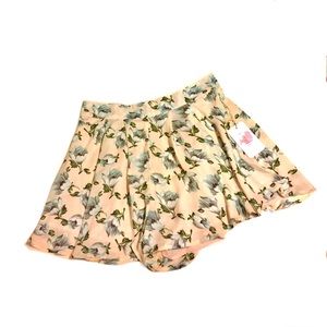 L’ATISTE Floral Skirt / Skort / Ivory